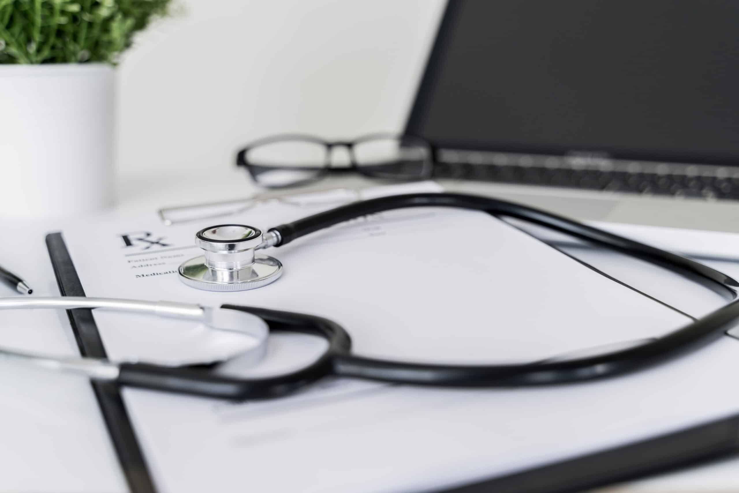 How Medical Device Suppliers Benefit from FSM Software Velosio